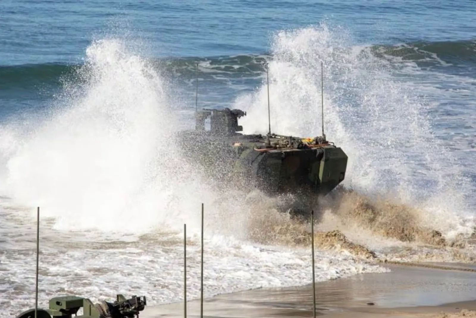 US Marines Rush Wonky Amphibious Vehicles to the Pacific | Asia-Pacific